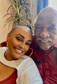 Christina Mackey's Instagram, Twitter & Facebook