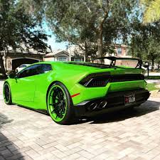 Joel beukers sloopt urus op skipiste! Lamborghini Huracan Photo Gold M11 Follow Us Blackrimsonly For Beautiful Cars With Black Rims Daily Blackrimsonly Best Luxury Cars Dream Cars Car