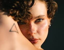 Paola Longoria 项目:: Photos, videos, logos, illustrations and branding ::  Behance