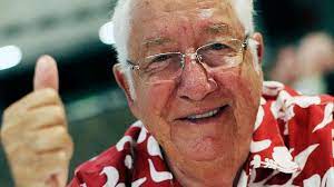 Paul van doren (born june 12, 1930) is one of the founders of vans, a shoe company in the united paul van doren (boston, 12 giugno 1930) è un imprenditore statunitense, fondatore della vans. V0szdexhjqwuxm