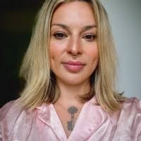 100+ perfiles de «Tkaczyk»