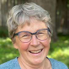 Gwen Ebert's Instagram, Twitter & Facebook