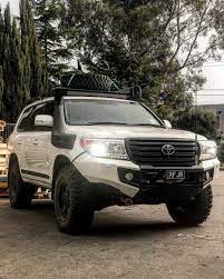 rfjr tren instagram she was looking cute today fourby cute beastmode lc200 cruiser white land cruiser land cruiser 200 toyota land cruiser