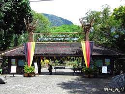 The sarawak cultural village in kuching can be best described as a living museum that showcases the history, culture and heritage of the major groups in the area. Interactive Half Day Cultural Immersion At Sarawak Cultural Village The Gps Gal S Penchant For Travelling