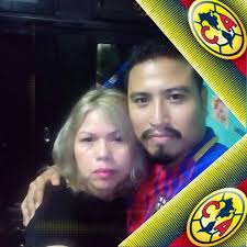 LO QUE SE PERDIERON 🤦🏻 Estos fanáticos del Manchester United se salieron  del estadio cuando su equipo estaba perdiendo 4-2 ante el Lyon, pero se  arrepintieron luego de enterarse que los Reds