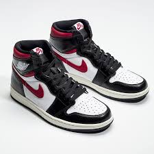 Air Jordan 1 Retro High Og Black Gym Red White Air Jordan 1 High Black Gym Red 555088 061 In 2020 Air Jordans Retro Air Jordans Jordan 1 Retro High