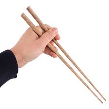 Want to learn how to hold chopsticks correctly? 1 Pair Super Long Chopsticks Wooden Chopsticks Cook Noodles Deep Fried Hot Pot Food Sticks Kitchen Tools 1 Pair Super Long Chopsticks Wooden Chopsticks Cook Noodles Kitchen Tools Walmart Com Walmart Com
