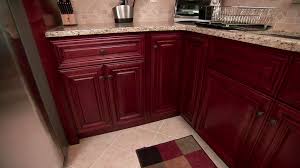 Complies with california code 93120 regarding wood composites. Oak Kitchen Cabinets Pictures Ideas Tips From Hgtv Hgtv
