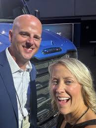 Lauren Wenger's Instagram, Twitter & Facebook