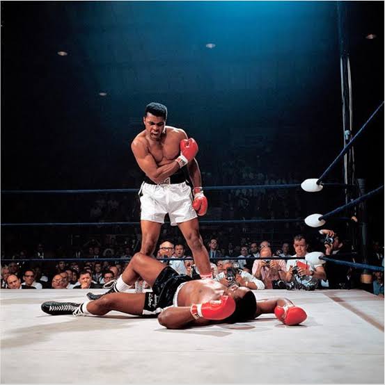 Muhammad Ali vs. Sonny Liston — perhaps the greatest sports photo ...