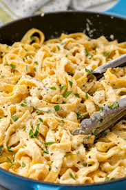 Insanely Easy Skillet Dinners That Ll Make You Forget All About Takeout Fettuccine Alfredo Recipes Pasta Dinners Pasta Dishes