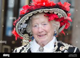 Dee russell pearly queen bermondsey hi-res stock photography and images