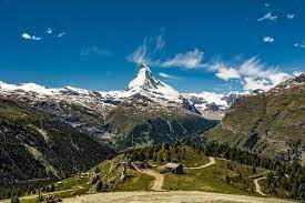 Compound of zwitser (swiss person) +‎ land. Tips Voor Een Vakantie In Zwitserland Wereldreizigersclub