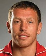 This is a symbolic reference to the astonishing attack on norwegian teammate jon arnerise. Craig Bellamy Liverpoolklubburinn A Islandi