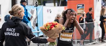 May 16, 2021 · still maintaining a massive lead, hassan reached the first 3,000 meters in 8:46 and held her position through the finish line, placing first in 14:35. Hassan Shatters European Half Marathon Record With 65 15 In Copenhagen European Athletics