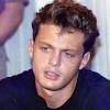 Luis miguel has sung in multiple genres and styles, including pop songs, ballads, boleros, tangos, jazz, big band and mariachi.miguel is also recognized as the only latin singer of. 3