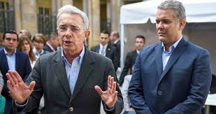 Dió luz verde para que matarán, para que. Alvaro Uribe Velez Ivan Duque No Es Mi Titere