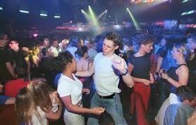 Pour ce faire, il alterne surveillance statique et mobile. Pourquoi Les Grandes Discotheques Francaises Sont En Plein Declin