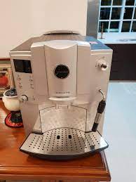 Coffee enthusiasts and their lovers would surely love a cup of coffee brewed in the automatic coffee machines by jura. Recently Serviced Jura Coffee Machine Impressa E85 Tv Home Appliances Kitchen Appliances Coffee Machines Makers On Carousell