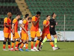 6′ yeni malatyaspor köşe vuruşunu etkili kullanamadı. 6wb7ahlb6usc0m