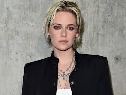 Long before she played bella in the. Kristen Stewart Wears Crop Top And Miniskirt With Lace Up Heels Business Insider