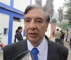 NOTICIAS DE LIMA NORTE: LIC. OCTAVIO EDUARDO VIGIL CASTRO ASUME DIRECCIÓN  DE LA UGEL 04