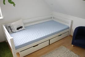 Basic halbhohes bett mit den maßen 70x160 cm von hoppekids ist ein kleines und praktisches bett. Ein Hoppekids Bett Fur Das Kinderzimmer Lavendelblog