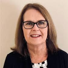 Danielle Dendy's Instagram, Twitter & Facebook