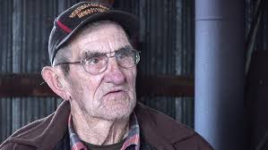 International Livestock Auctioneer Champion Gets Lakeland's Portable Horse  Stalls