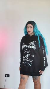 @cutefreak__s video Tweet