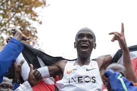 Kenya's marathon olympic champion and world record holder kipchoge clocked 1:59:40 on a historic morning in vienna. Eliud Kipchoge Runs Marathon Under Two Hours Making History Time
