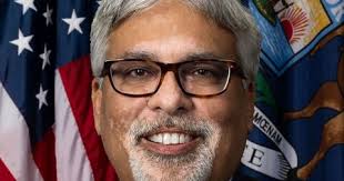 Between Lansing runs, senator sat