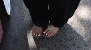 Sara Saffaris feet