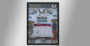 Peter sagan won his third world title in a row in a dramatic finish to the men's road race at the world the court of arbitration for sport (cas) on thursday rejected peter sagan's team's appeal against. Tour De France Star Peter Sagan Is Auctioning Off His Signed Shirt