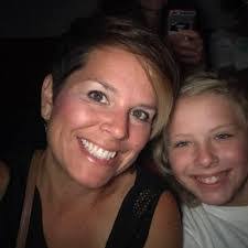 Andrea Bond's Instagram, Twitter & Facebook