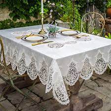Un espace bien décoré, ne peut qu'être bénéfique et avantageux pour les d'ailleurs, la nappe blanche carrée est un élément essentiel qui figure dans la collection été 2020. Nappe Blanches Carree