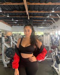 Heir Jordyn Jordynwoods Instagram Kuvat Ja Videot Jordyn Woods Women Sports Bra