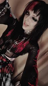 The perfect color combo. She a Lowmax