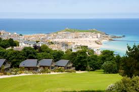 Yes, it conveniently offers meeting rooms, a banquet room, and conference facilities. Win A Spa Break At Tregenna Castle St Ives Heart South West