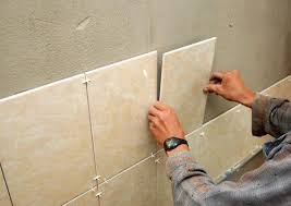 وضع بلاط السيراميك على الحائط