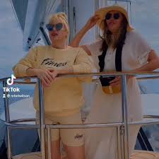 She trained at the australian theatre for young people and at second city in. Rebel Wilson Rebelwilson Instagram Photos And Videos