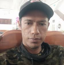 Prof Munim, pernah memberikan pernyataan bahwa: Al-Quran itu hasil  modifikasi dari Alkitab 70 PERSEN. Silahkan anda tanya chaggbt !  Kualifikasi Profesor, apakah beliau layak berpendapat demikian. Dari  sumber-sumber muslim Al-Quran itu menggambarkan