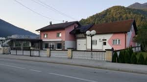 9 zimmer, wohnfläche 270 qm, mehrfamilienhaus, grundstück 850 qm, provisionsfrei. 2 Familien Haus In Fojnica Gesamtgebiet Bosnien Herzegowina Pbih0013