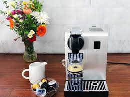 Nespresso delonghi lattissima pro capsule machine this nespresso coffee machine's espresso maker enables you to serve coffee drinks anytime. Delonghi Nespresso Lattissima Pro Review Exceeds Expectations