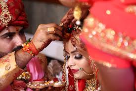 We usually recommend setting aside a minimum of 5% of your wedding budget for photography, rising to 10% if you're very particular about pictures. How Much Does A Middle Class Indian Wedding Cost