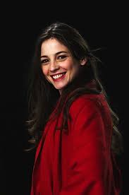 A new literature teacher, ulises, comes to a small town near the sea and falls in love with a young woman, martina. Leonor Watling