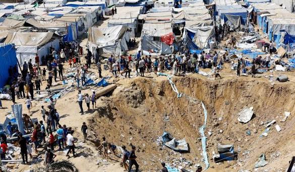 Israeli strikes kill at least four in #Gaza despite Trump announcing  breakthrough. #Palestine https://arab.news/cqr7s