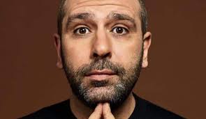 Altro che Paperon De Paperoni: Checco Zalone possiede una fortuna