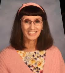 Ruth (Smith) States is our second woman we are recognizing this week!  hometown is Mokena, IL and attended Lincoln-Way High School class of 1976  major at EIU was Health Education, with a