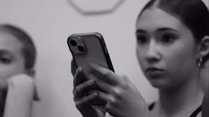 Welcome back dancers! We are thrilled to have you all back in the studio!  👏🏼🥳💙 What an incredible week!